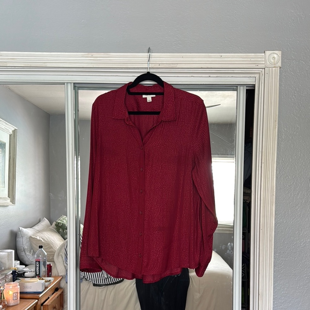 Red Relaxed Buttoned Blouse with Notched Collar
